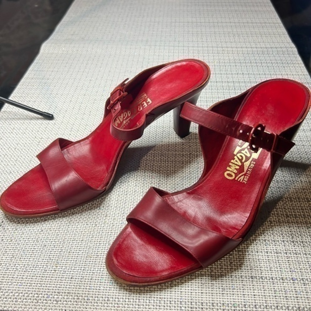 Salvatore Ferragamo AUTHENTIC RED Sandals Red Leather Size 8B